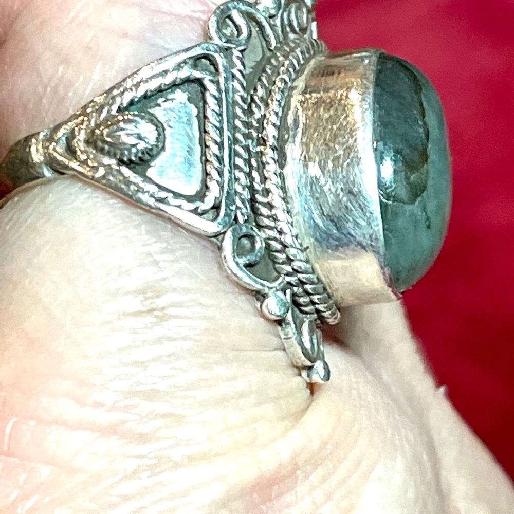 Sterling Labradorite Ring - Picture 7 of 11
